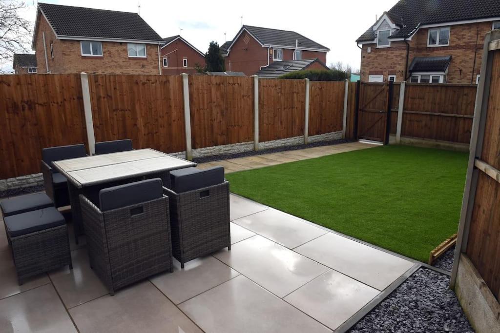99 Stoney Bank Drive Vila Kiveton Park Exterior foto
